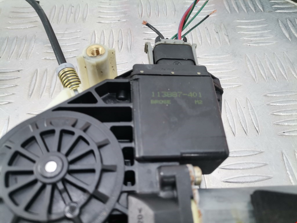 Стеклоподъемник передний правый MITSUBISHI Carisma 1995-1999