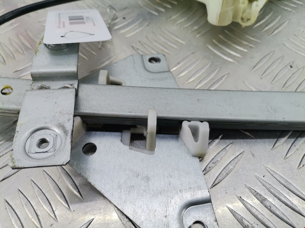 Стеклоподъемник передний правый MITSUBISHI Space Star 1999-2006