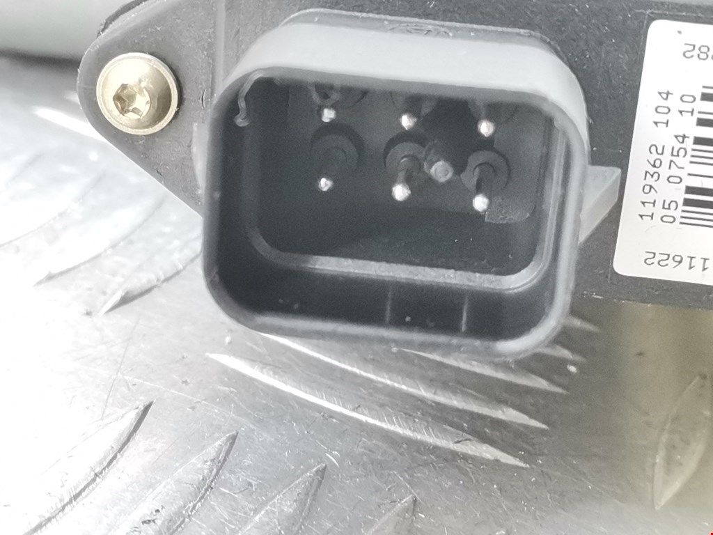 Стеклоподъемник передний правый MITSUBISHI Space Star 1999-2006