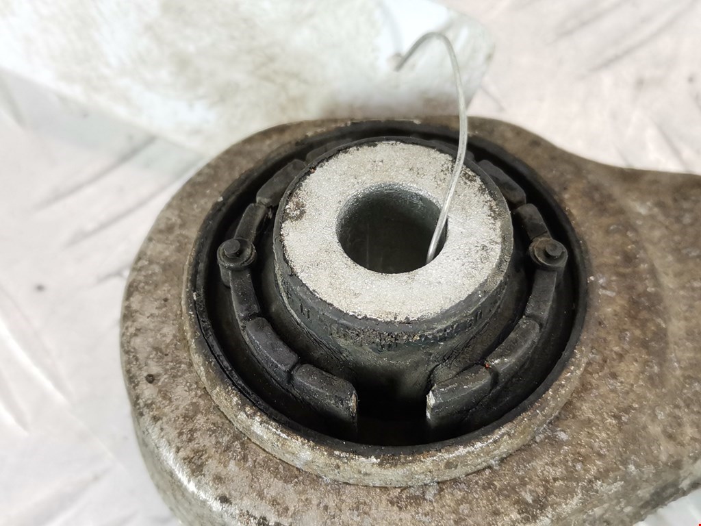 Рычаг передний левый AUDI A4 B8 2007-2015