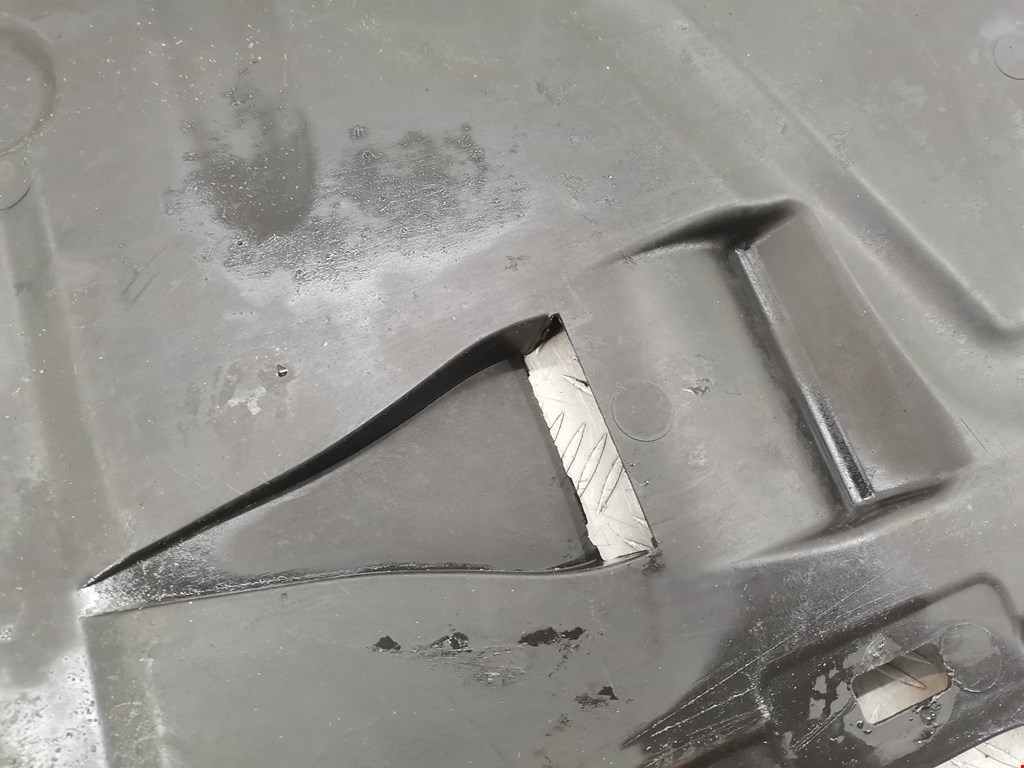 Защита коробки переключения передач (МКПП/АКПП) BMW 1er E81\E87 2004-2011