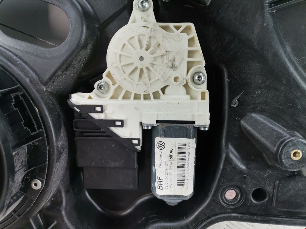 Стеклоподъемник задний левый VOLKSWAGEN Golf VI 2009-2012