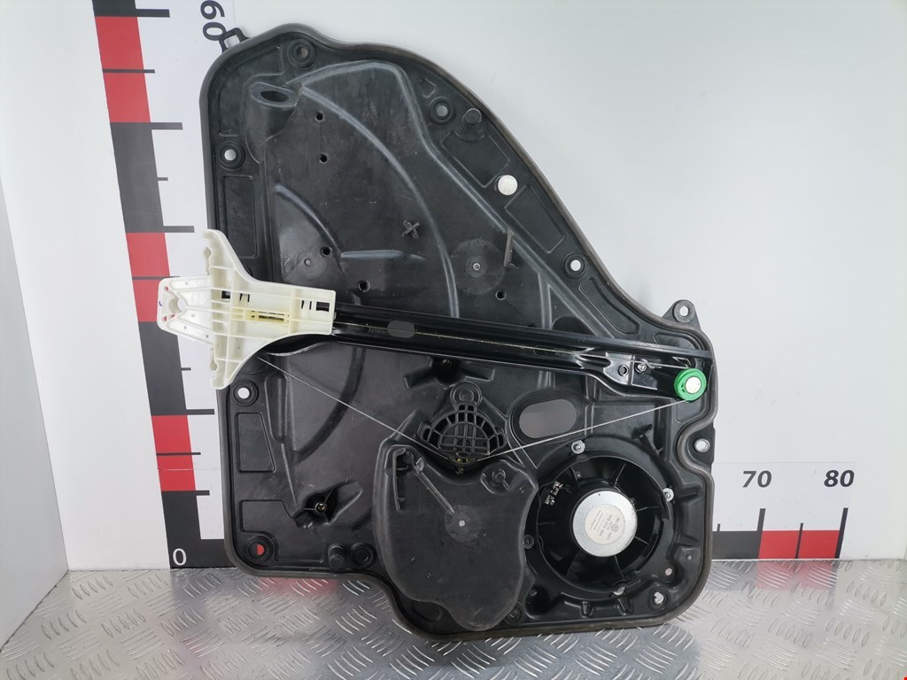 Стеклоподъемник задний левый VOLKSWAGEN Golf VI 2009-2012