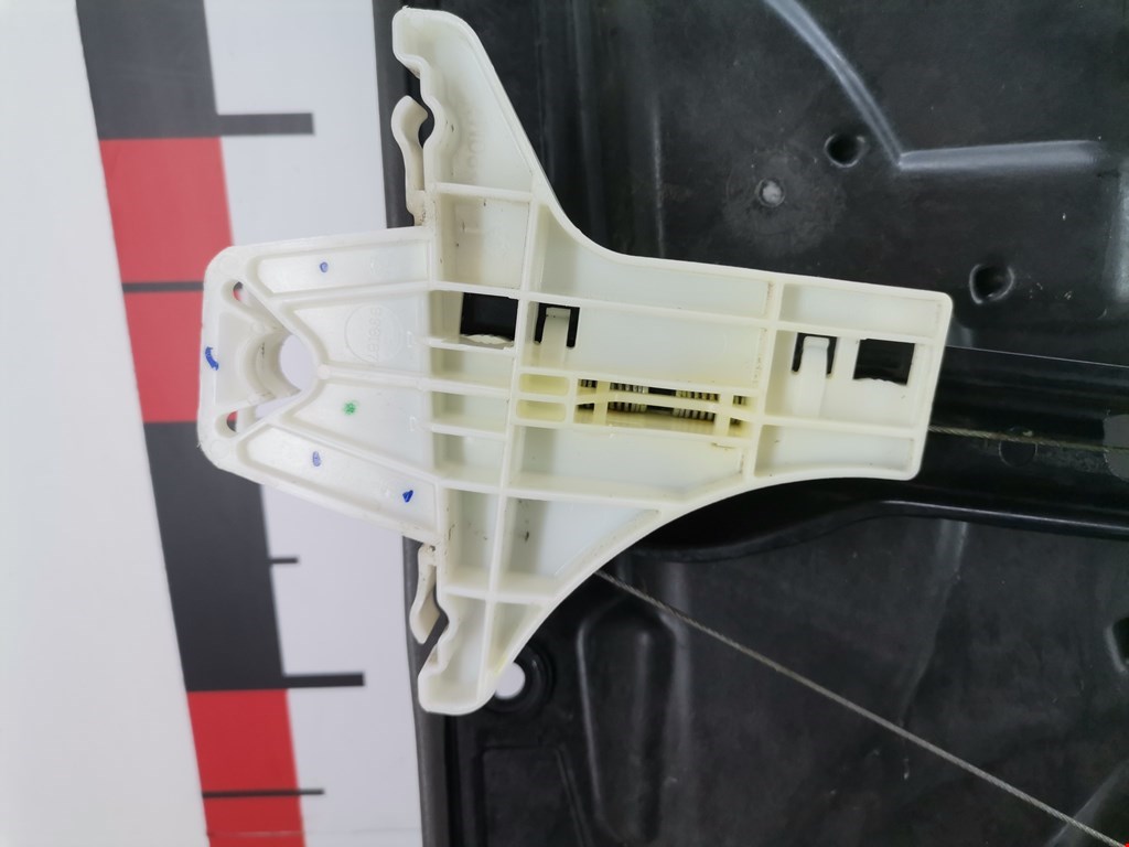 Стеклоподъемник задний левый VOLKSWAGEN Golf VI 2009-2012