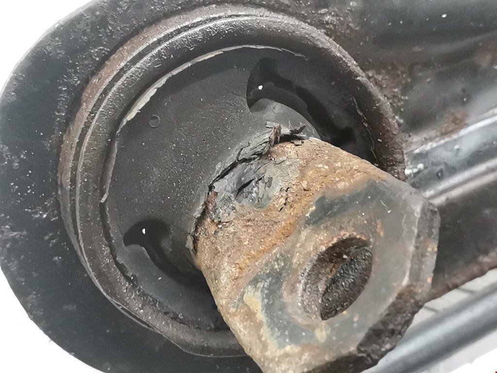 Ступица передняя правая FORD Focus II 2005-2011