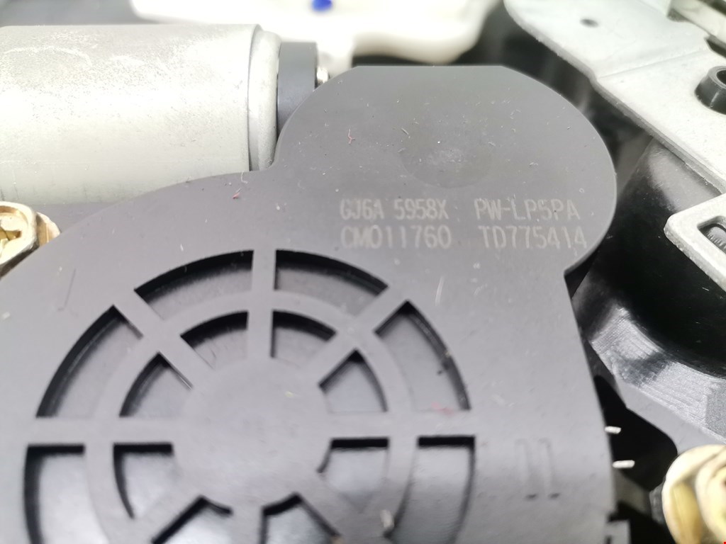 Стеклоподъемник задний левый MAZDA Mazda 5 CR 2005-2010