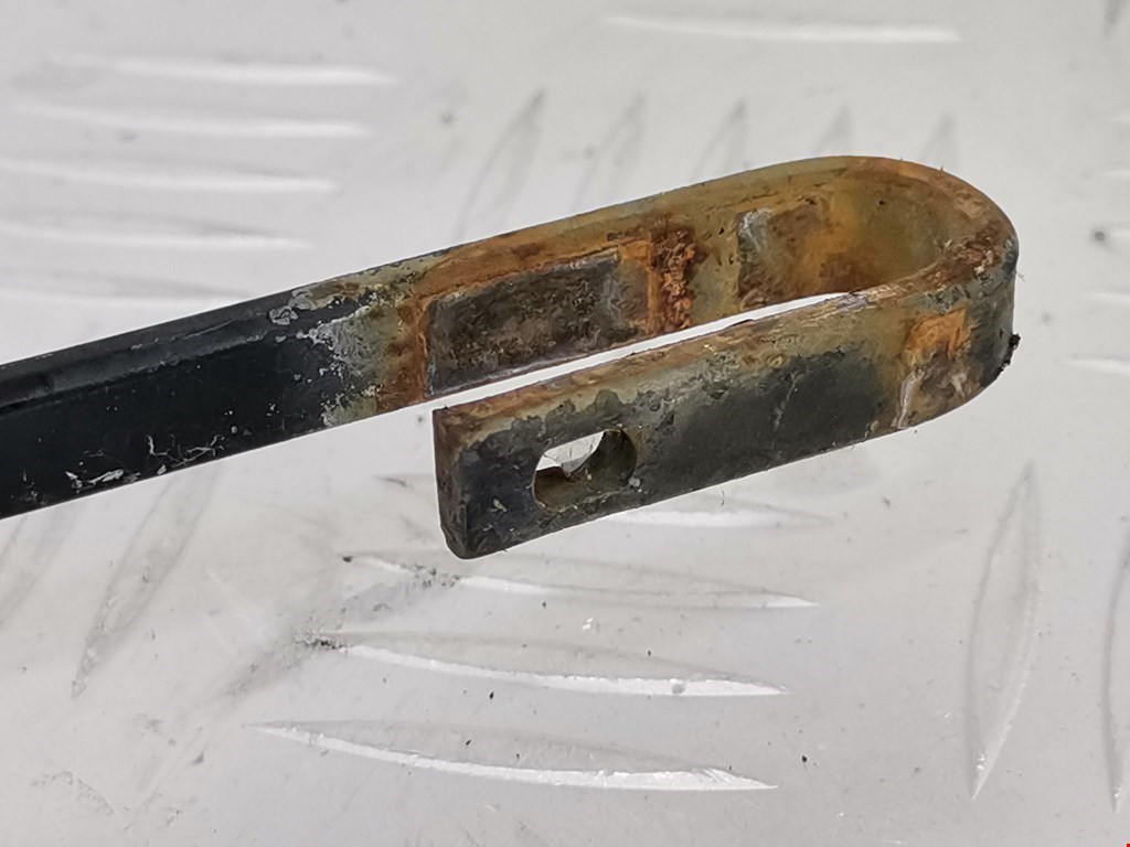 Поводок дворников передний левый/ правый VOLKSWAGEN Golf IV 1997-2003