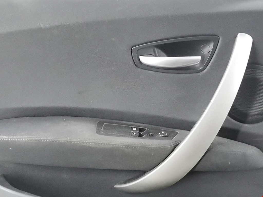 Дверь передняя левая BMW 1er E81\E87 2004-2011