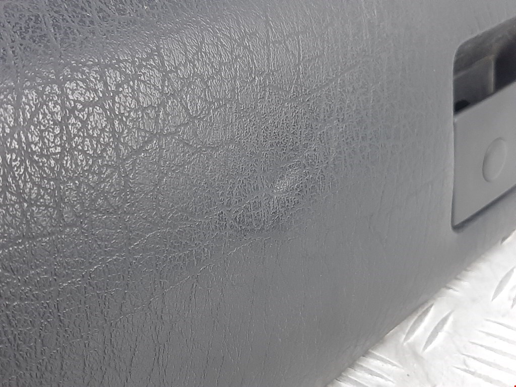 Бардачок VOLKSWAGEN Passat B4 1993-1997