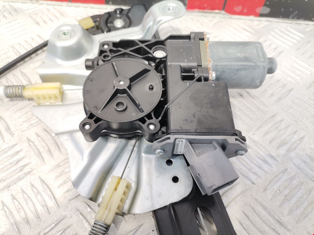 Стеклоподъемник передний левый OPEL Astra J 2009-2017