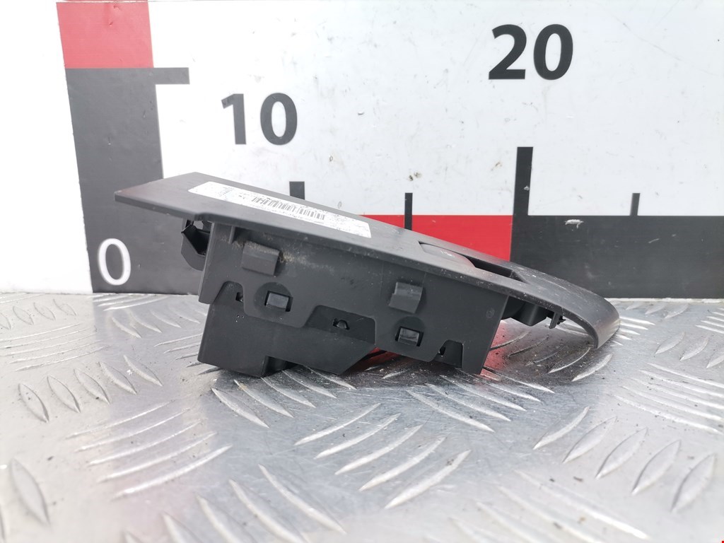 Кнопка стеклоподъемника OPEL Astra J 2009-2017