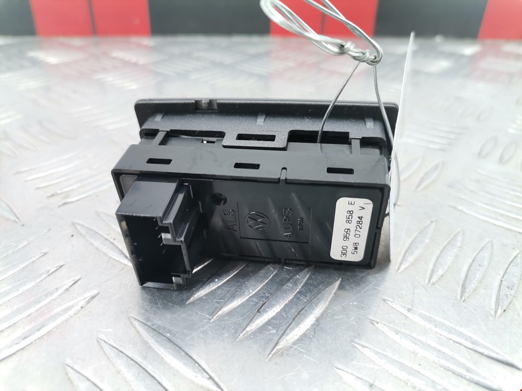 Кнопка стеклоподъемника VOLKSWAGEN Phaeton 2002-2016