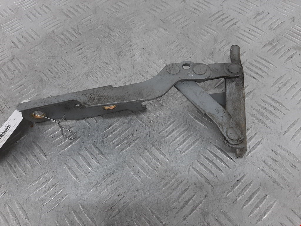 Петля капота левая/правая KIA Magentis 2000-2006