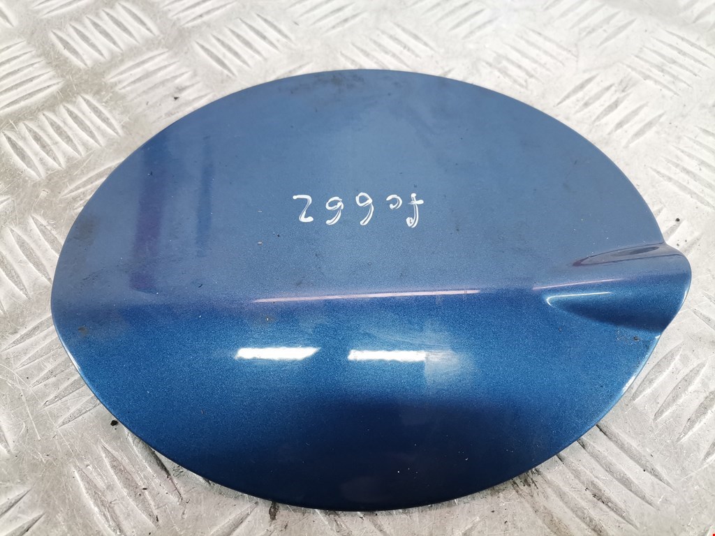 Лючок бензобака BMW 1er E81\E87 2004-2011