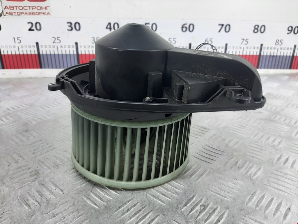 Моторчик (мотор) отопителя салона VOLKSWAGEN Passat B5 1997-2005