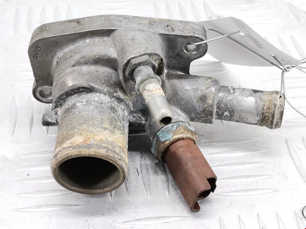 Корпус термостата FIAT Grande Punto 2005-2009