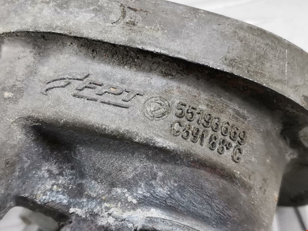 Корпус термостата FIAT Grande Punto 2005-2009