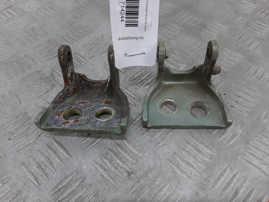 Петля двери передней левой Peugeot 307 (2001-2008)