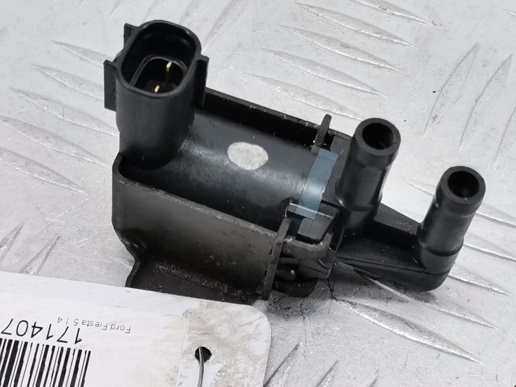 Клапан воздушного фильтра Ford Fiesta 5 (2002-2008)