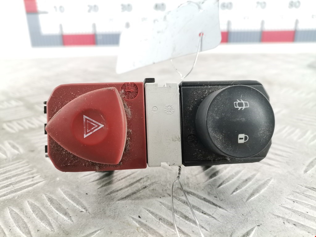Кнопка аварийной сигнализации (аварийки) RENAULT Scenic II 2003-2010