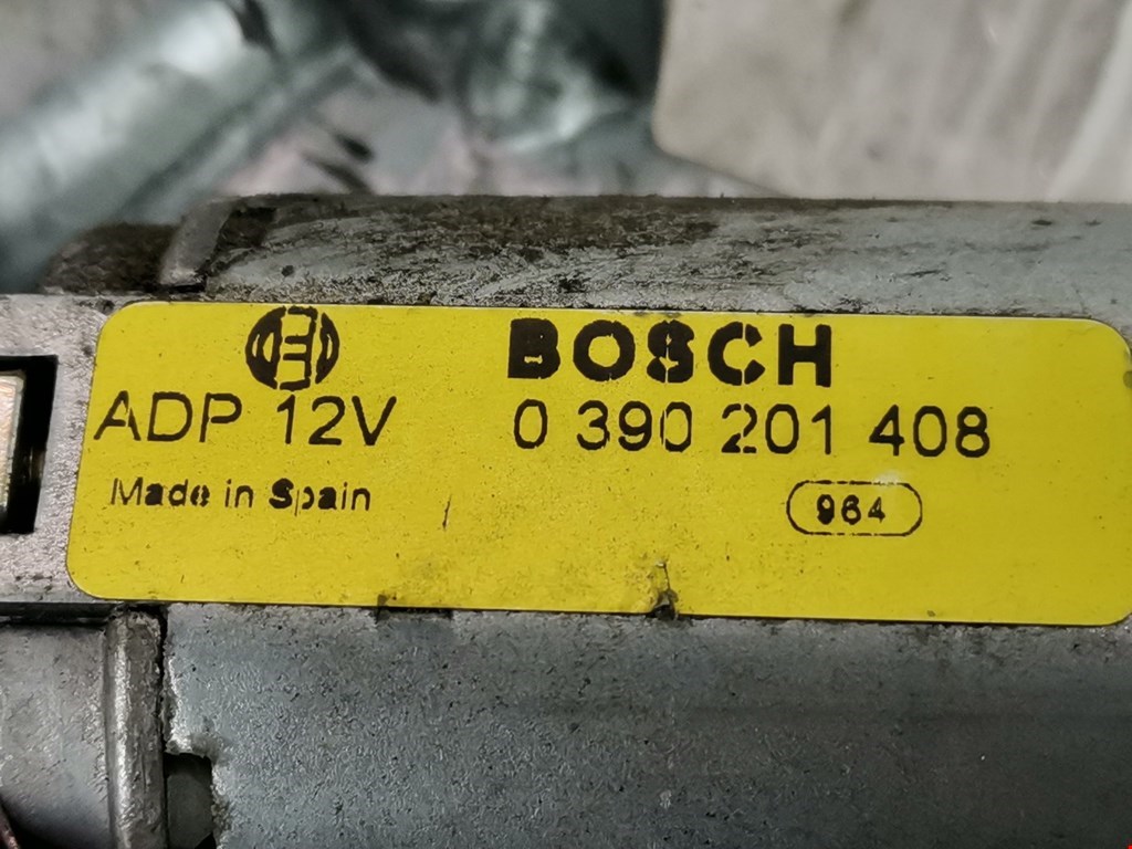 Моторчик стеклоочистителя задний PEUGEOT Partner 1996-2009