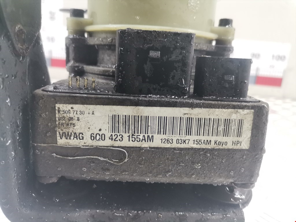 Насос гидроусилителя руля (ГУР) VOLKSWAGEN Polo IV 2001-2009