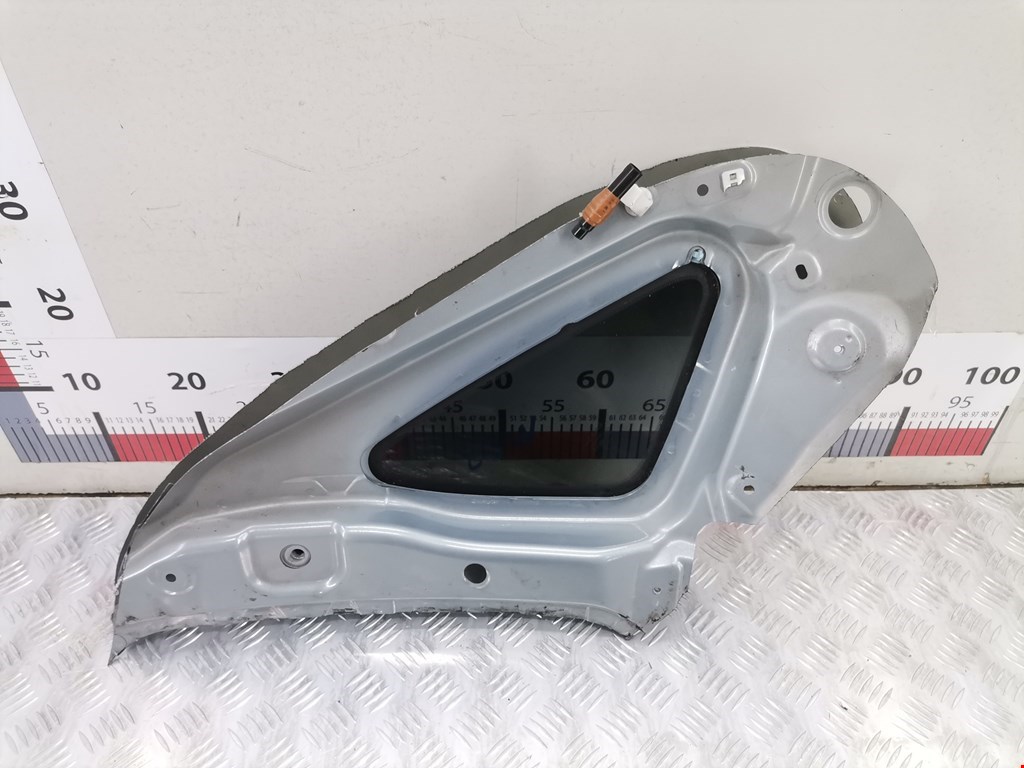 Стекло кузовное глухое правое LEXUS RX 300\330\350\400H 2003-2009