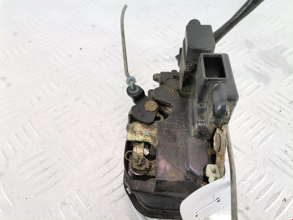 Замок двери передней левой MAZDA Xedos 6 1992-1999