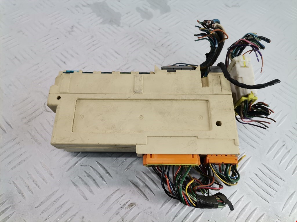 Датчик уровня в бачок омывателя MAZDA Xedos 6 1992-1999