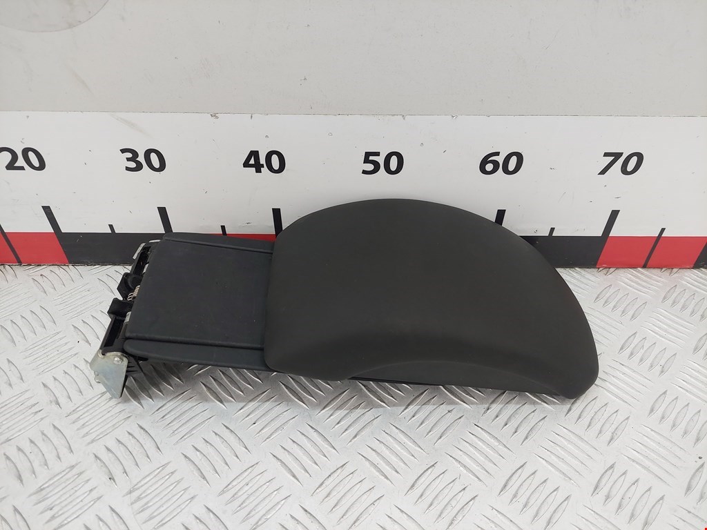 Подлокотник в салон CITROEN C4 II 2010-н.в.