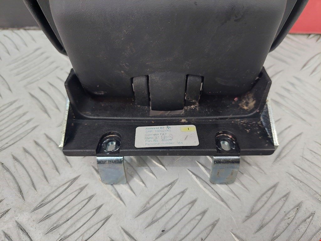 Подлокотник в салон CITROEN C4 II 2010-н.в.