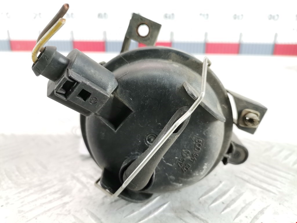 Фара противотуманная левая (ПТФ) VOLKSWAGEN Polo IV 2001-2009