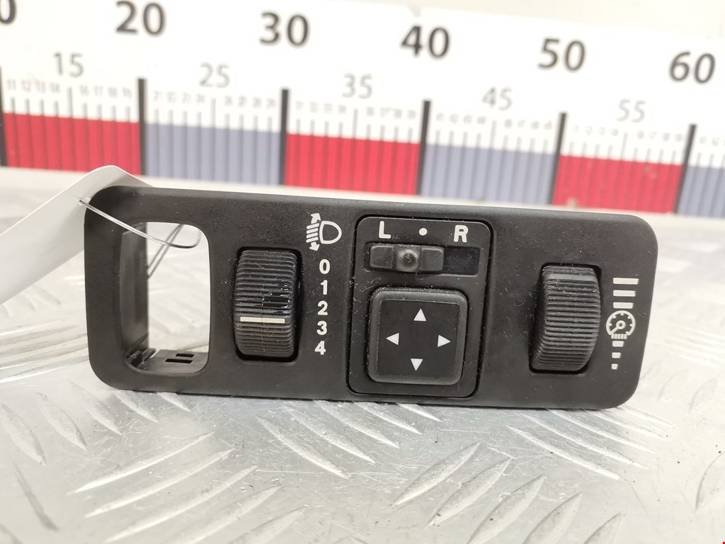 Джойстик регулировки зеркал Mitsubishi Carisma (1995-2004)