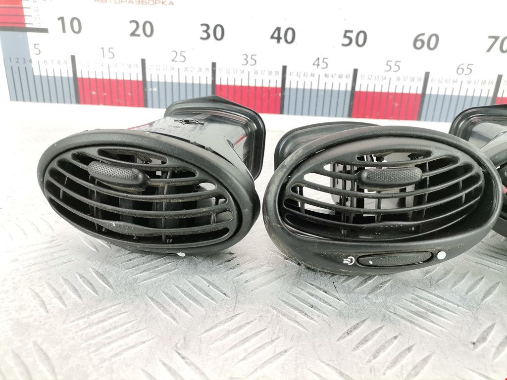 Дефлектор воздушный FORD Focus I 1998-2005