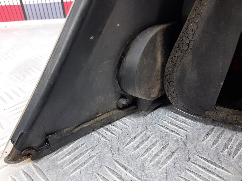 Фонарь задний правый VOLKSWAGEN Golf IV 1997-2003