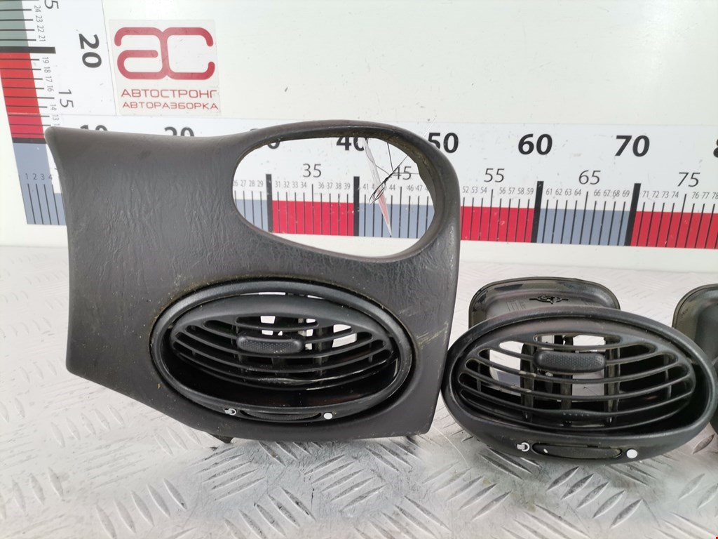 Дефлектор воздушный FORD Focus I 1998-2005