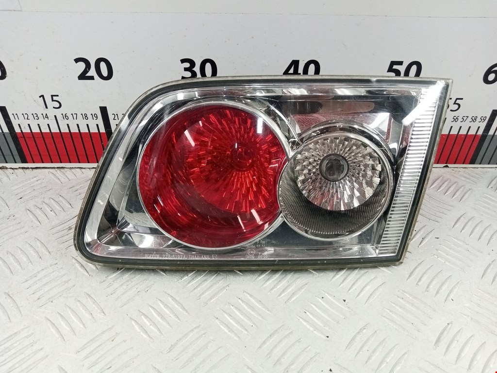 Фонарь крышки багажника правый Mazda 6 GG (2002-2008)