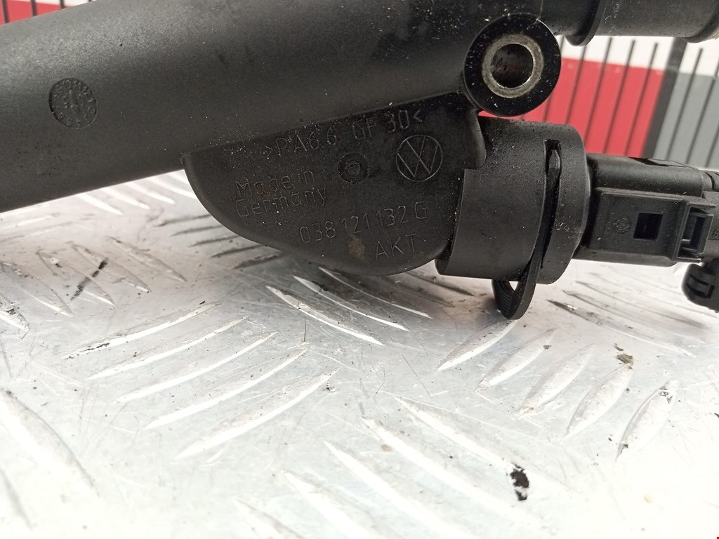 Тройник системы охлаждения AUDI A4 B7 2004-2007