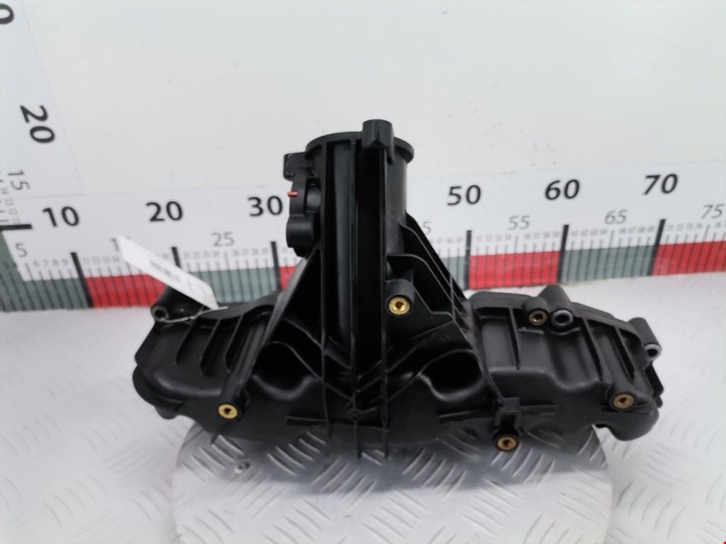 Коллектор впускной AUDI A4 B8 2007-2015