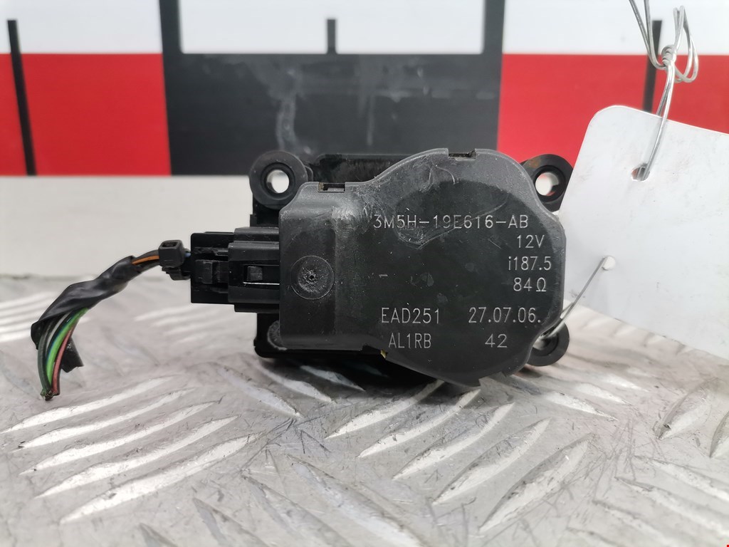 Моторчик заслонки печки FORD Focus II 2005-2011