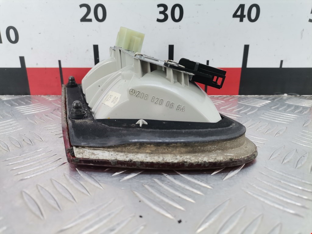 Фонарь задний внутренний правый MERCEDES-BENZ CLK-Class W208 1997-2002