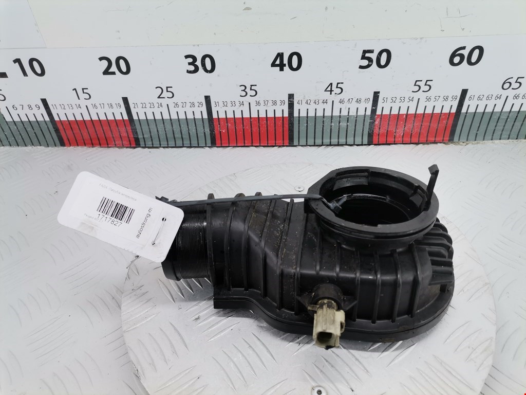 Патрубок воздушного фильтра PEUGEOT 407 2004-2010