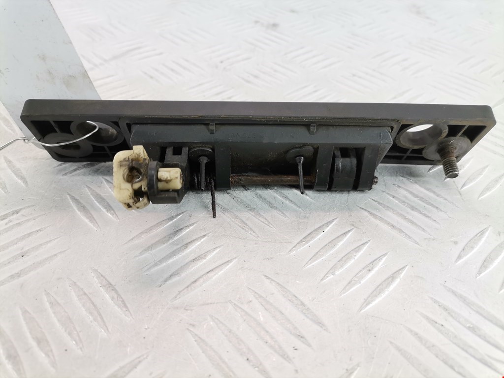 Ручка двери багажника наружная KIA Carnival I 1999-2005