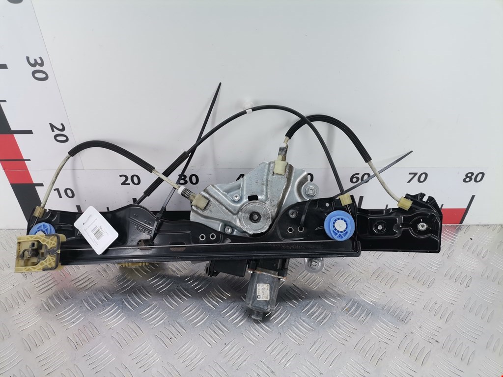 Стеклоподъемник передний правый OPEL Astra J 2009-2017