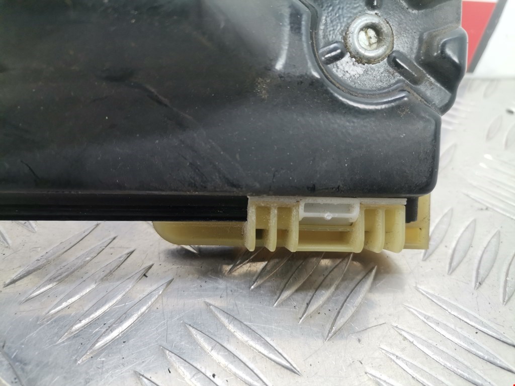 Стеклоподъемник передний правый OPEL Astra J 2009-2017