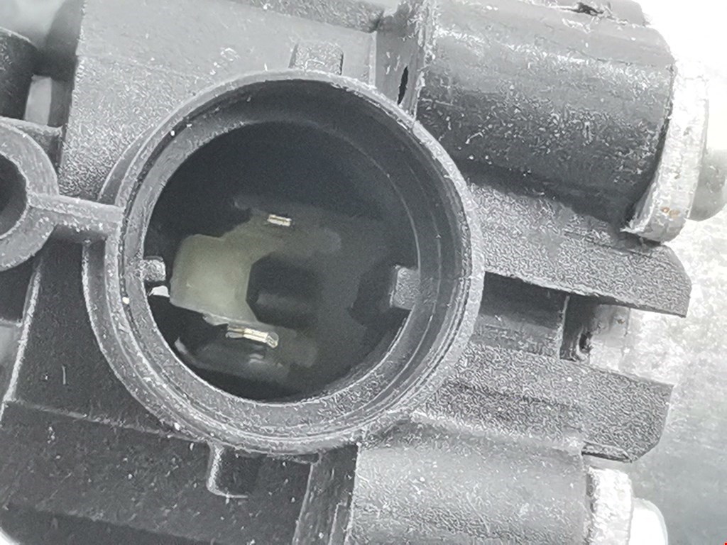 Стеклоподъемник задний правый NISSAN Qashqai J10 2006-2013