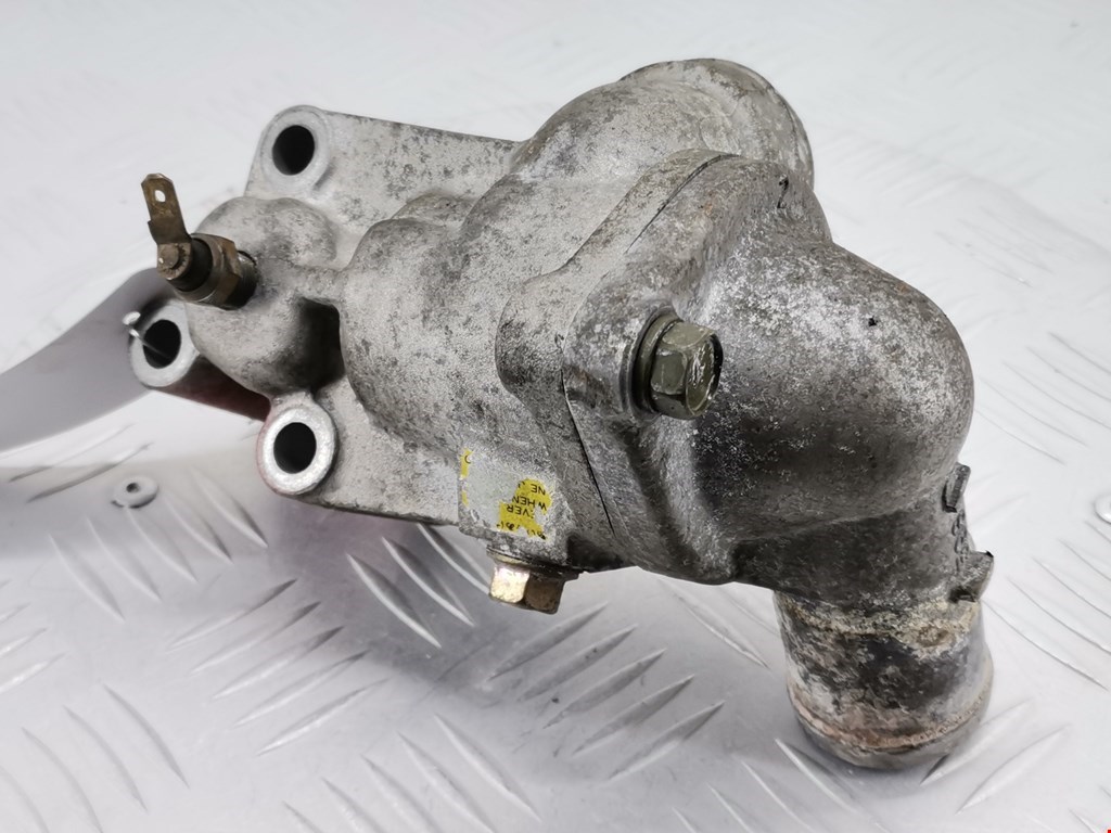 Корпус термостата MITSUBISHI Carisma 1995-1999