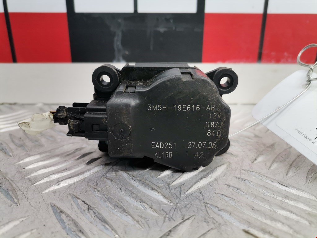 Моторчик заслонки печки FORD Focus II 2005-2011