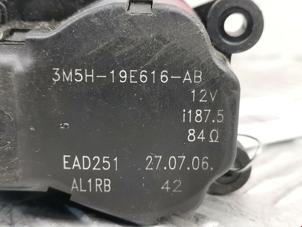 Моторчик заслонки печки FORD Focus II 2005-2011