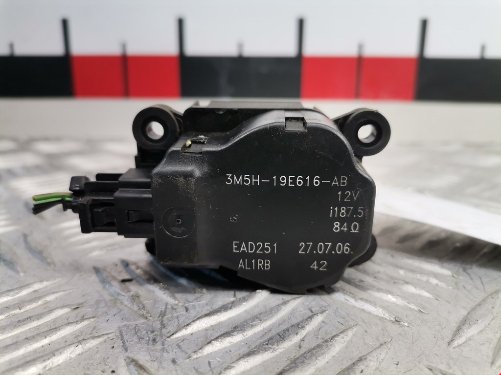 Моторчик заслонки печки FORD Focus II 2005-2011